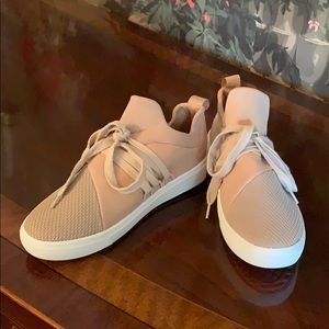 Steve Madden lancer lace up sneaker